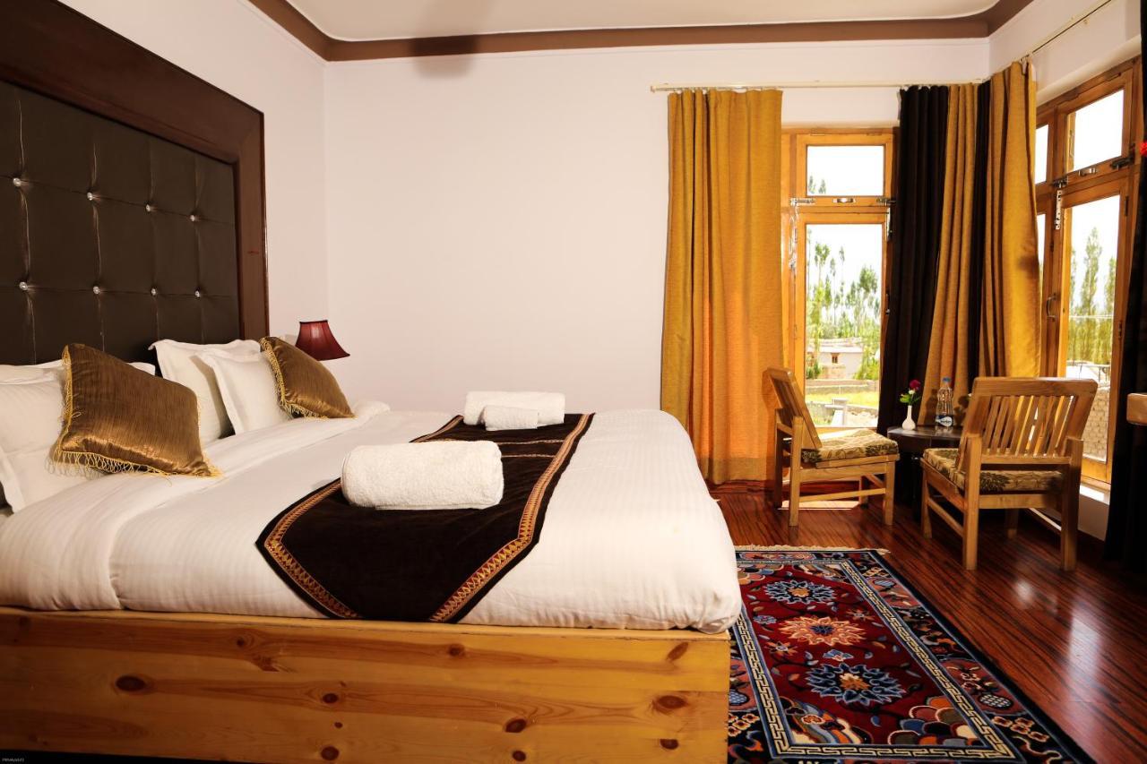 Hotel Nature'S Land เลห์ ภายนอก รูปภาพ