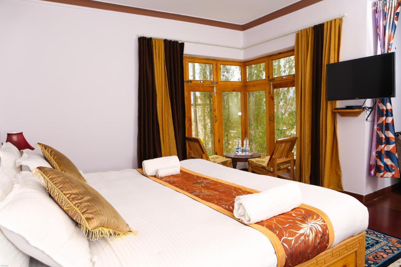 Hotel Nature'S Land เลห์ ภายนอก รูปภาพ